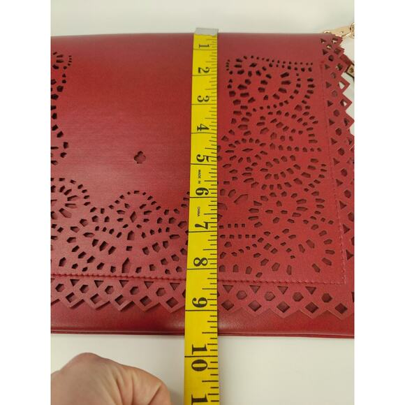 Cherry Red Portfolio shoulder Bag - Picture 8 of 8